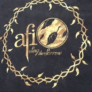 Near vintage AFI Sing the Sorrow gold tee
